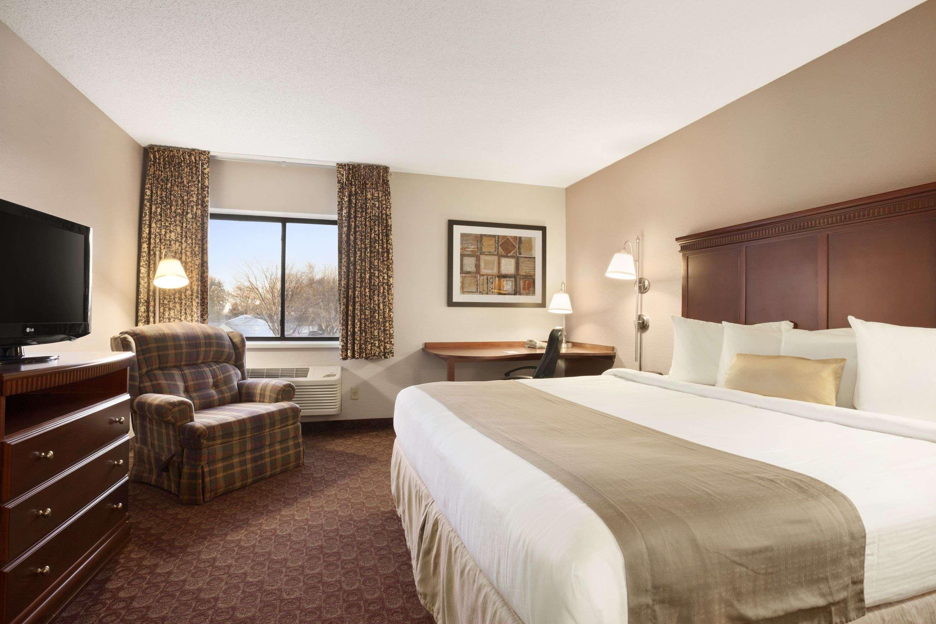 Hotel Baymont By Wyndham Sioux Falls Extérieur photo